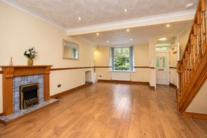 Lounge/Diner- click for photo gallery